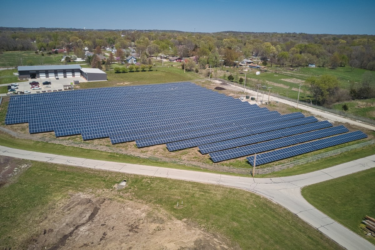 121 Mw Commercial Solar Farm In Baldwin City Kansas 9929